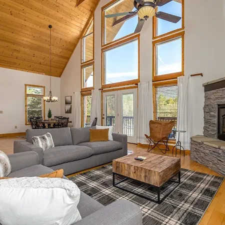 Cabin Haven Theater Game Room Hot Tub Yard